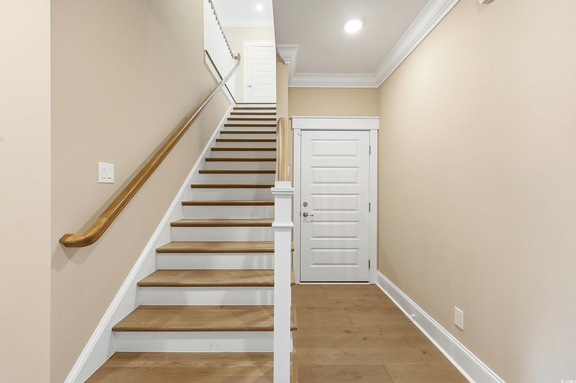 8035 Arcady St. Photo 4