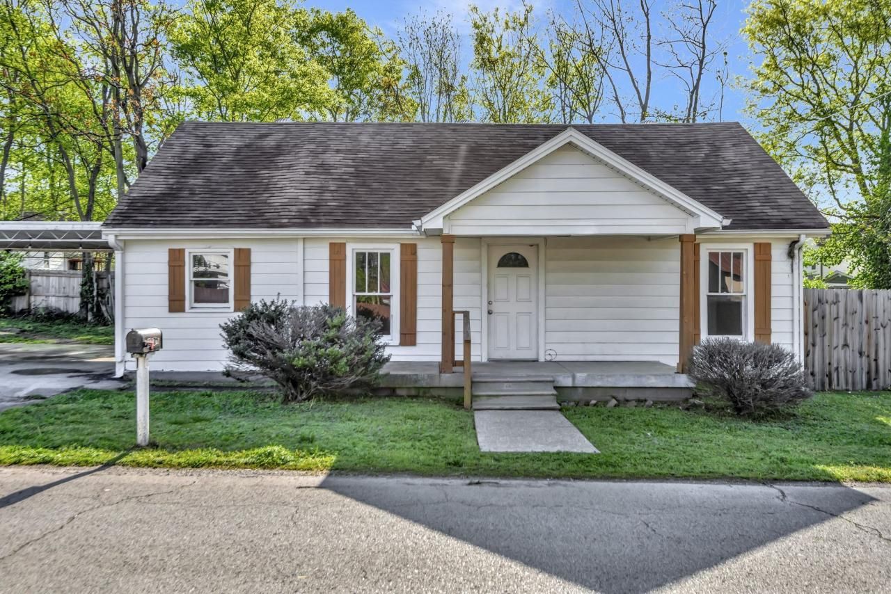 2404 Burbank Ave, Nashville, TN 37210 Main Photo