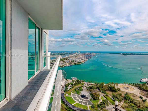 244 Biscayne Blvd, Unit UPH-4907, Miami, FL 33132