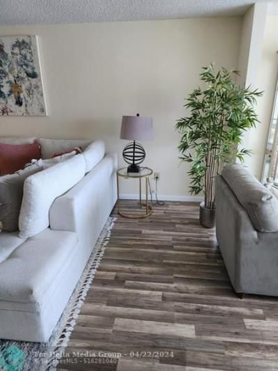 9655 N Belfort Cir, Unit 211, Tamarac, FL 33321 Photo