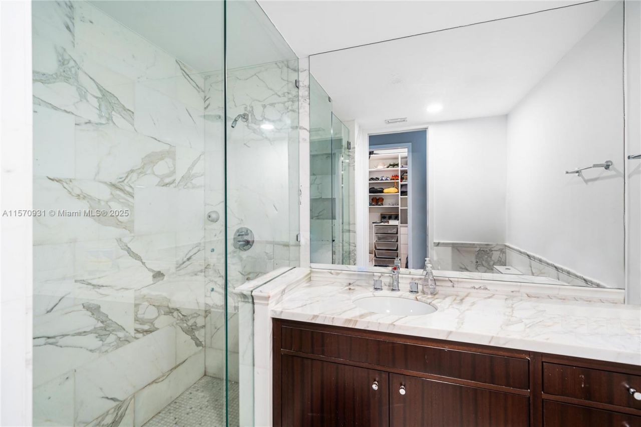 6320 Allison Rd, Miami Beach, FL 33141 Photo