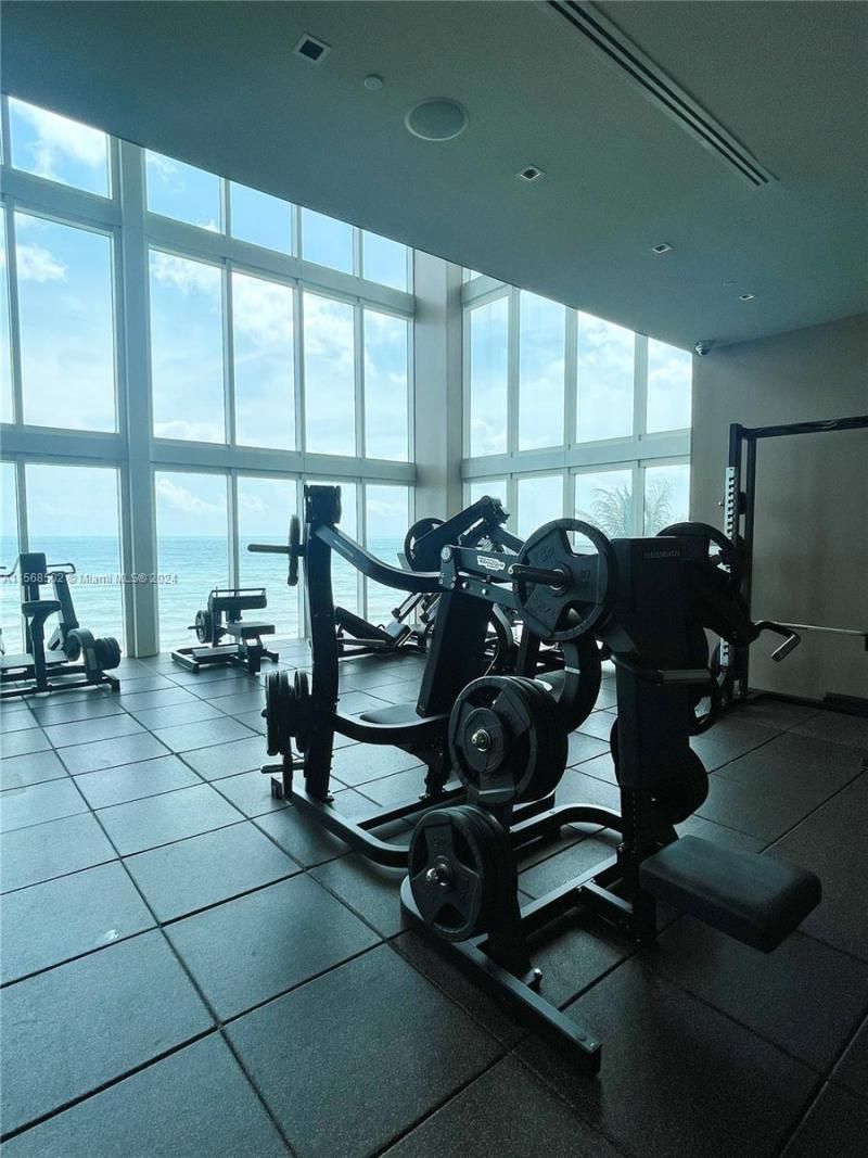 1830 S Ocean Dr, Unit 3812, Hallandale Beach, FL 33009 Photo