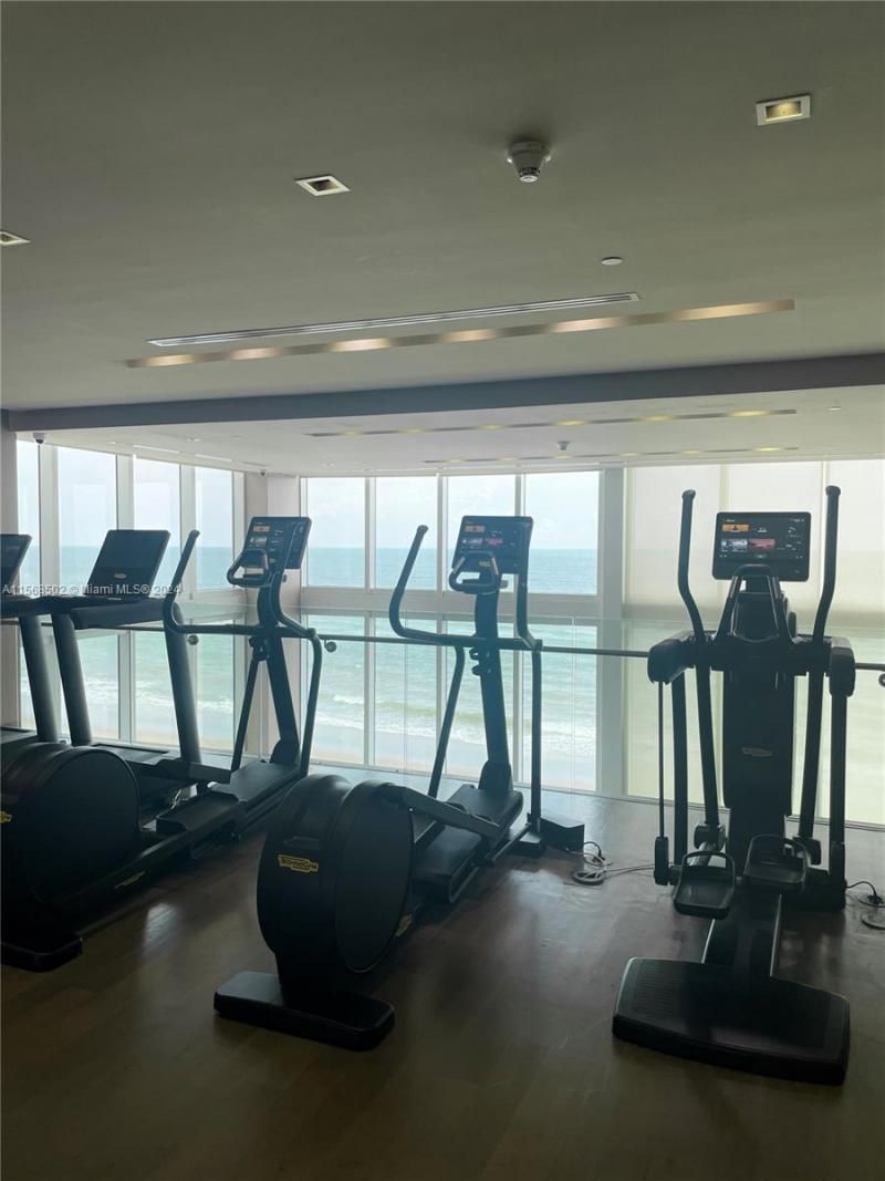 1830 S Ocean Dr, Unit 3812, Hallandale Beach, FL 33009 Photo