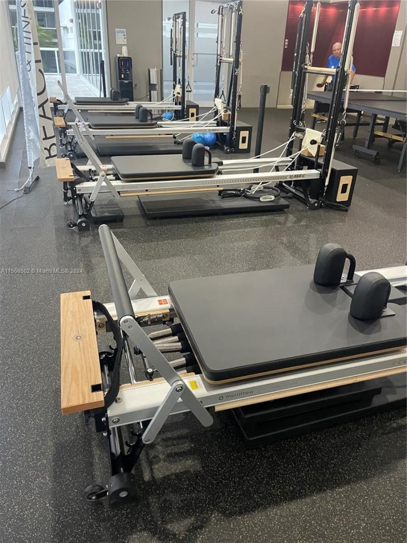 1830 S Ocean Dr, Unit 3812, Hallandale Beach, FL 33009 Photo