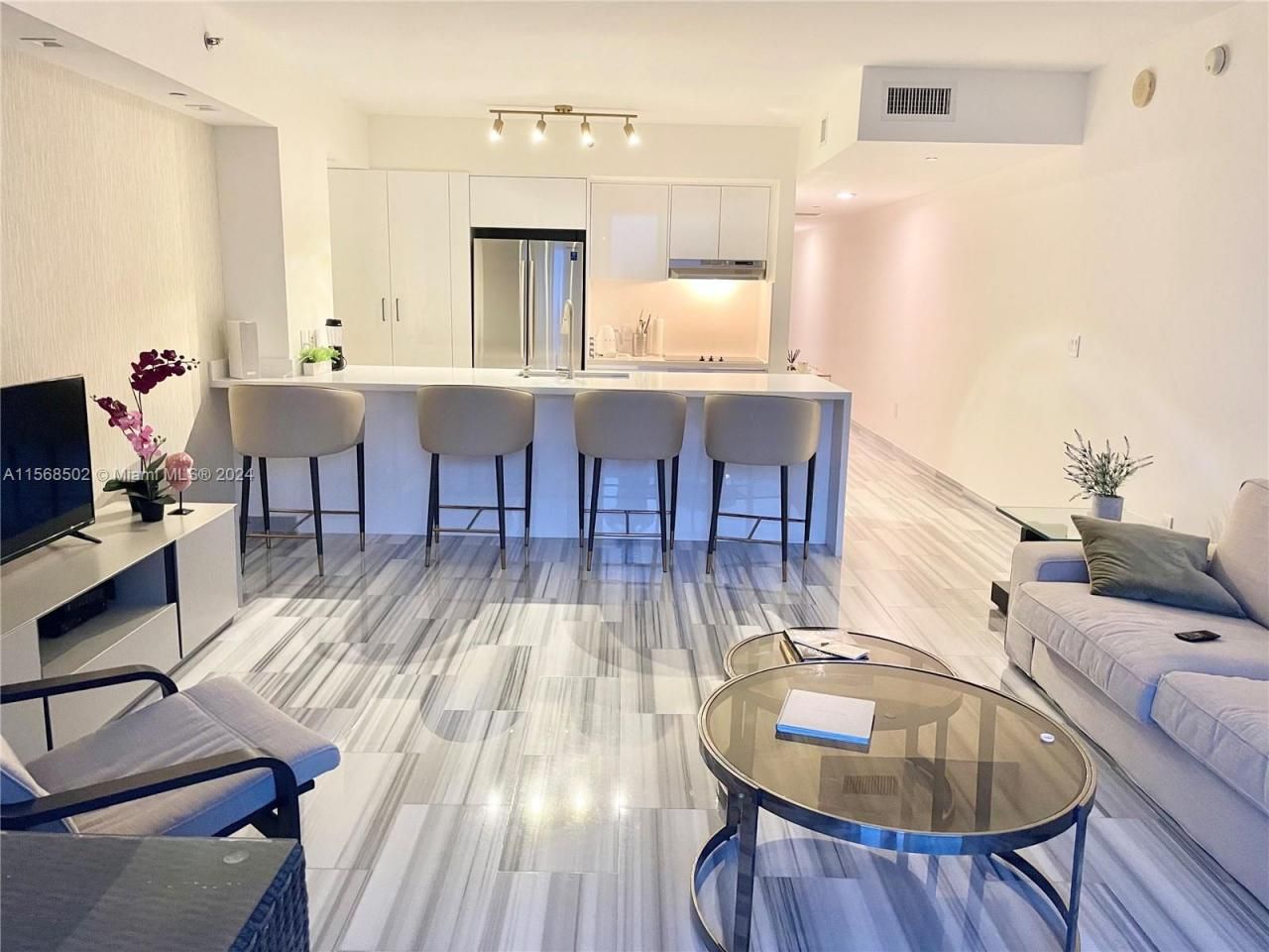 1830 S Ocean Dr, Unit 3812, Hallandale Beach, FL 33009 Photo