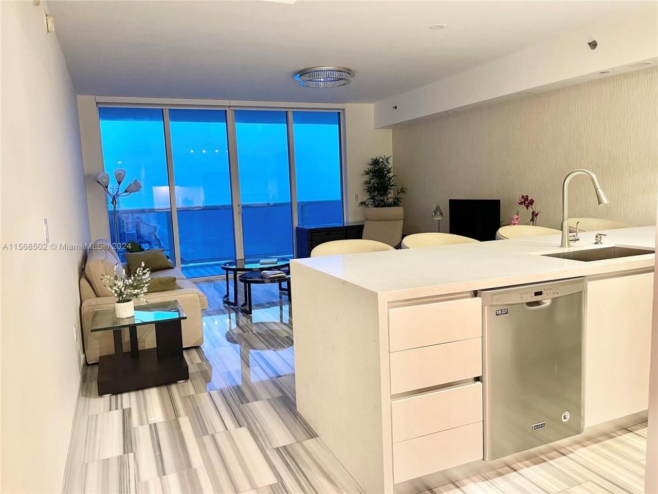 1830 S Ocean Dr, Unit 3812, Hallandale Beach, FL 33009 Photo