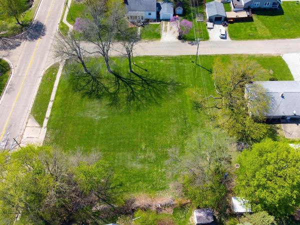 600 E Cedar Street, Leroy, IL 61752