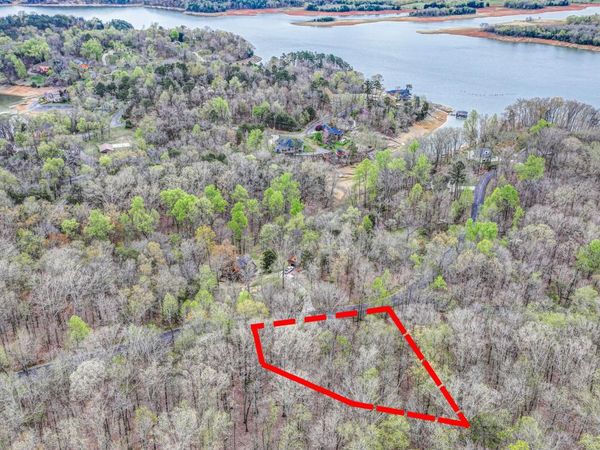 1502 Catoosa Drive, Mooresburg, TN 37811