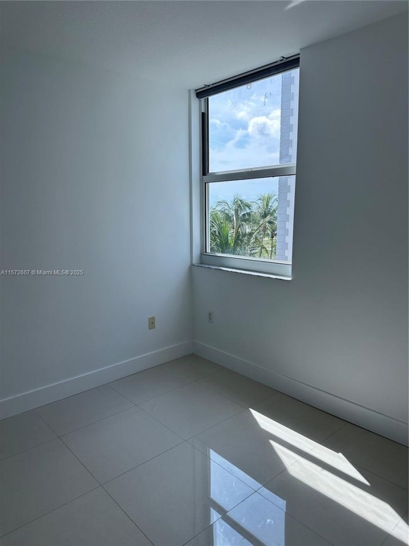 9201 Collins Ave, Unit 524, Surfside, FL 33154 Photo