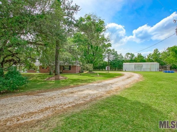 14505 Blackwater Rd, Central, LA 70714