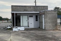 3049 Main Highway photo 4