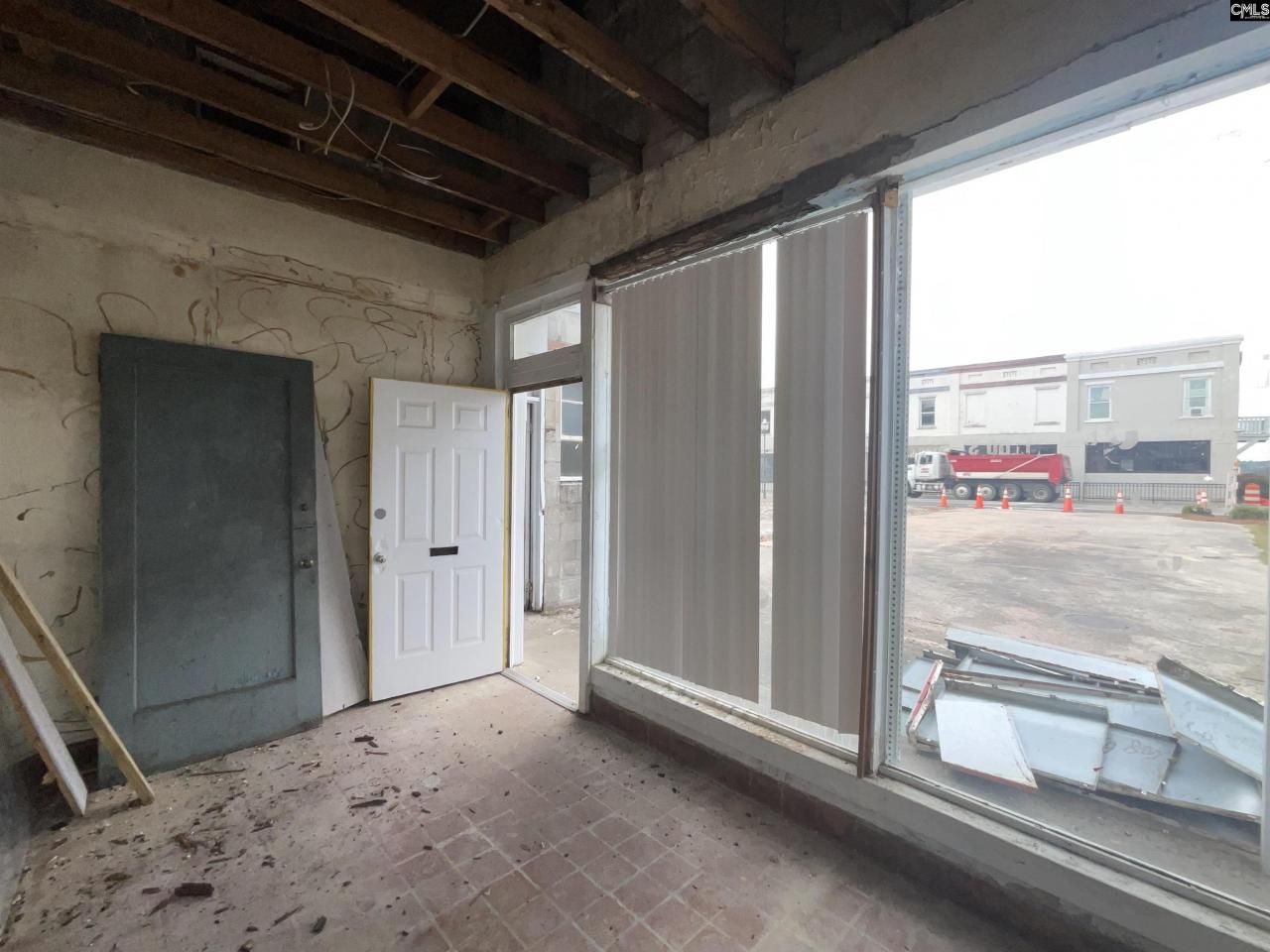 3049 Main Highway Photo 6