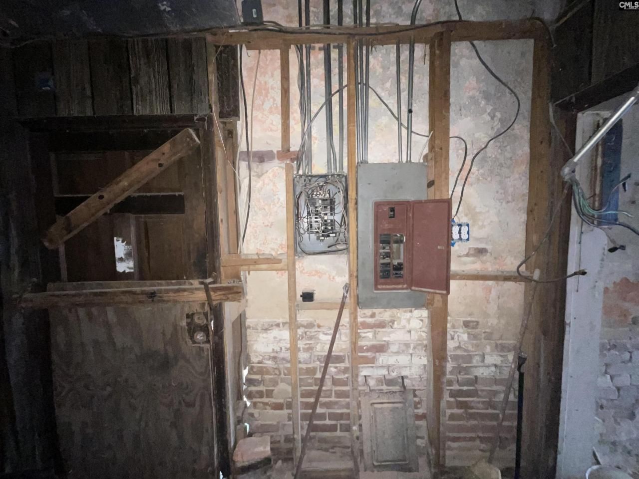 3078 Main Highway Photo 14