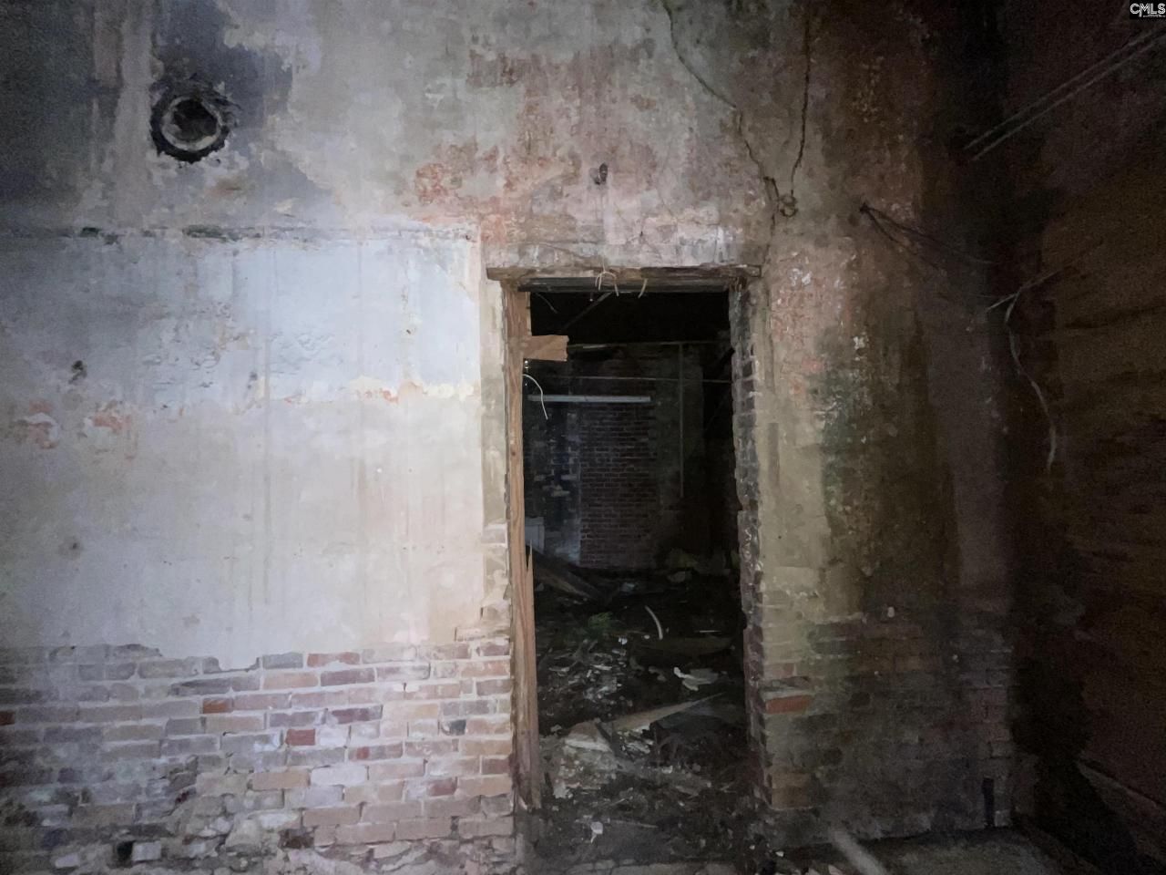 3078 Main Highway Photo 15