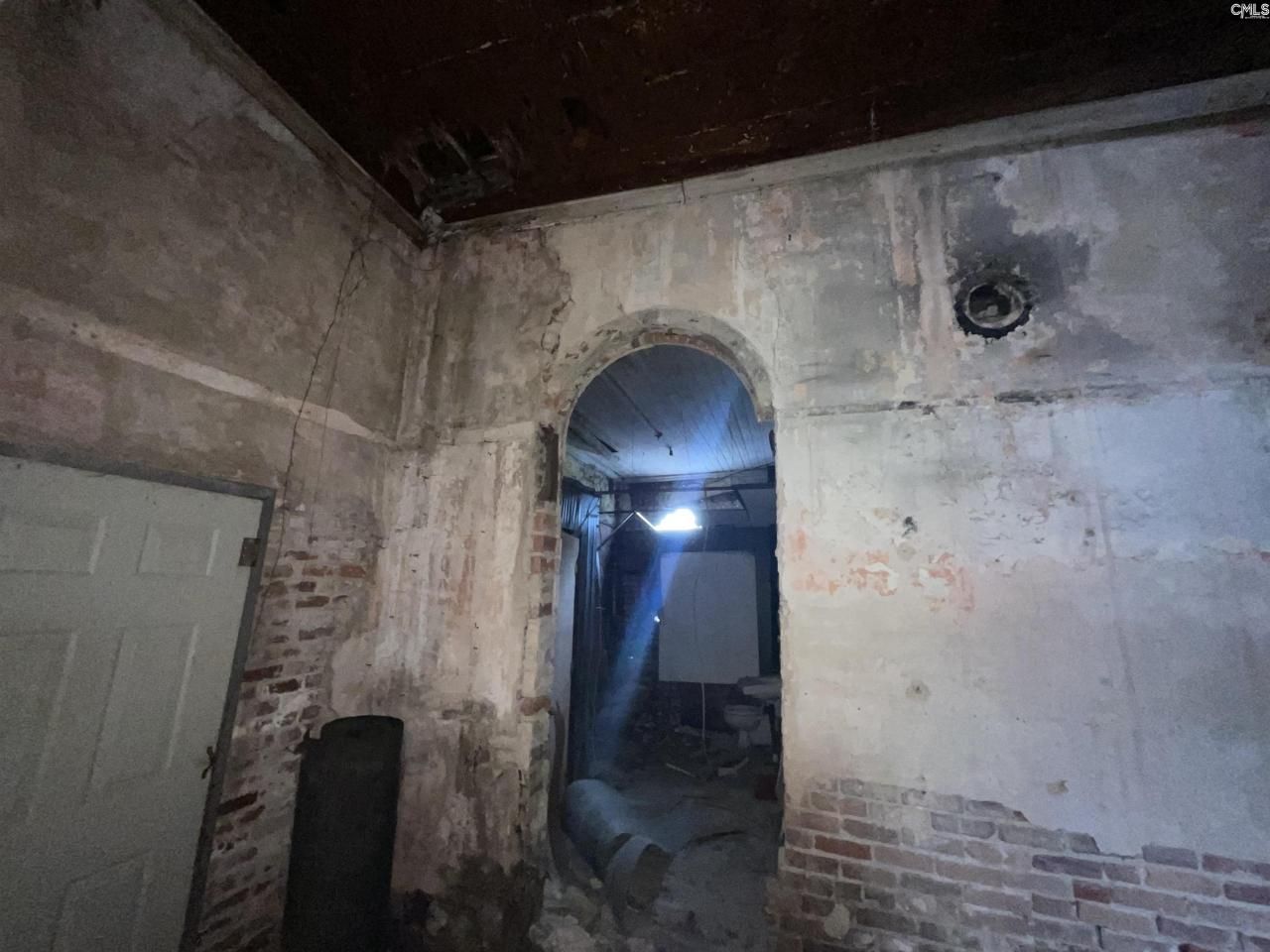 3078 Main Highway Photo 16