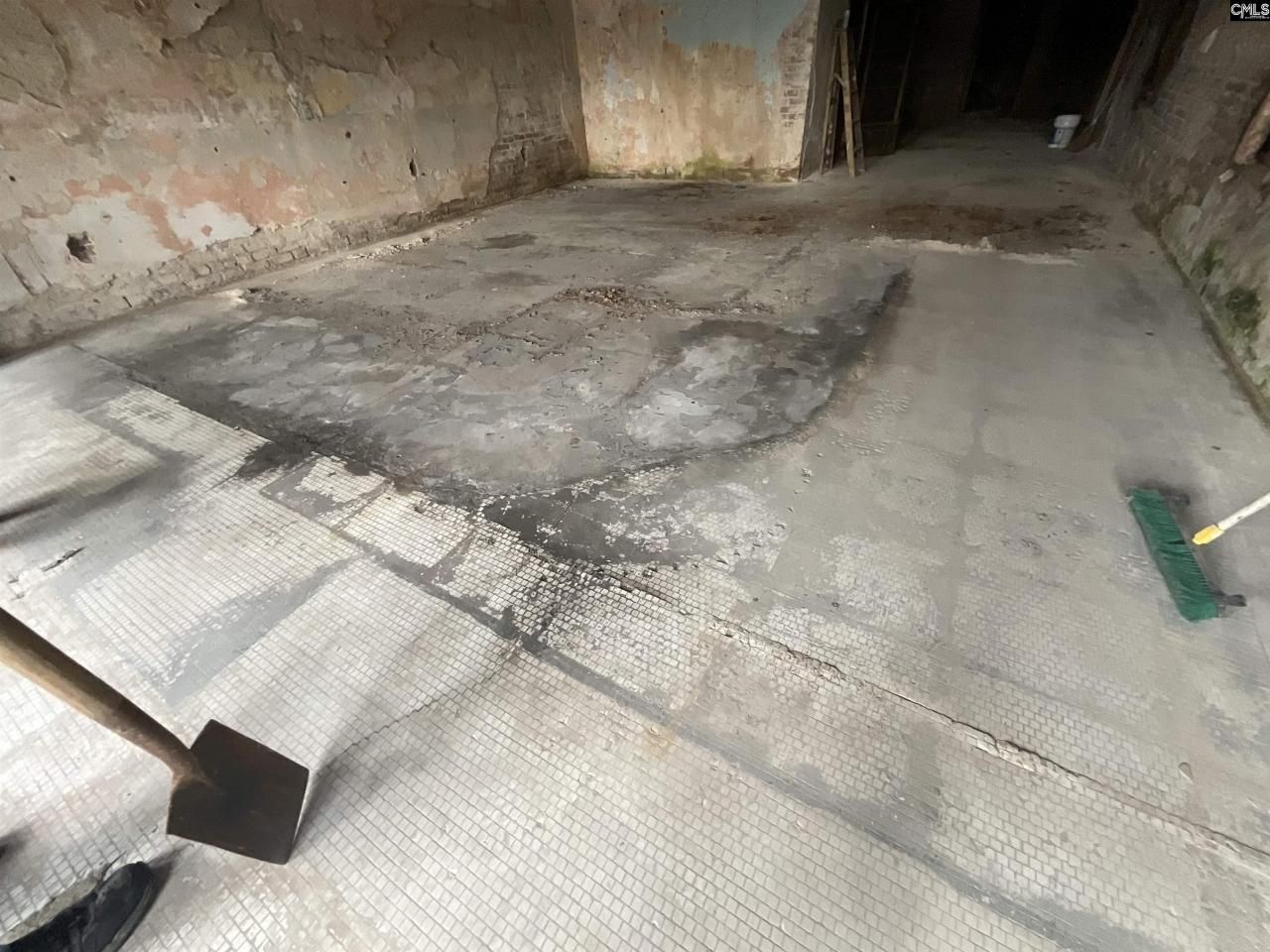 3078 Main Highway Photo 23