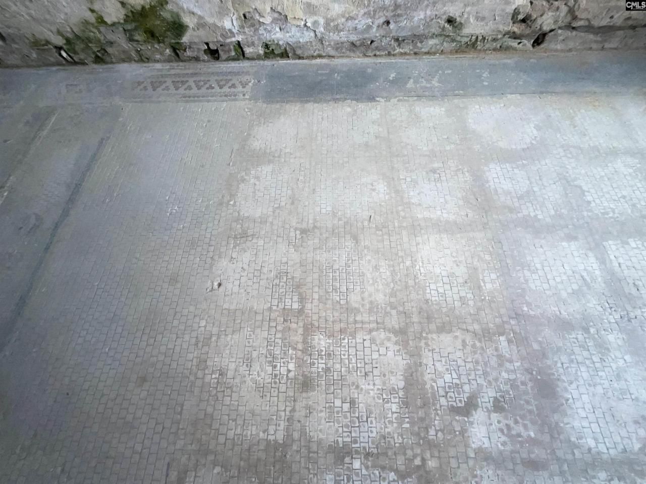 3078 Main Highway Photo 5