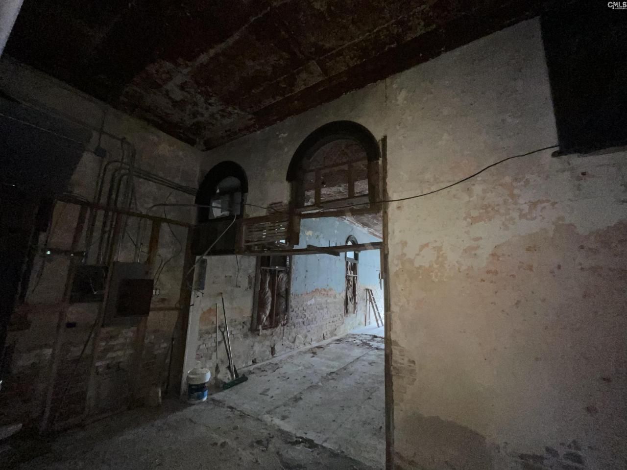 3078 Main Highway Photo 8