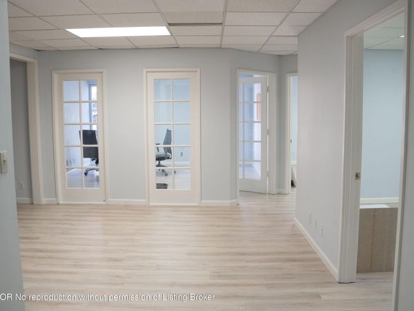 180 Royal Palm Way, Unit 203, Palm Beach, FL 33480