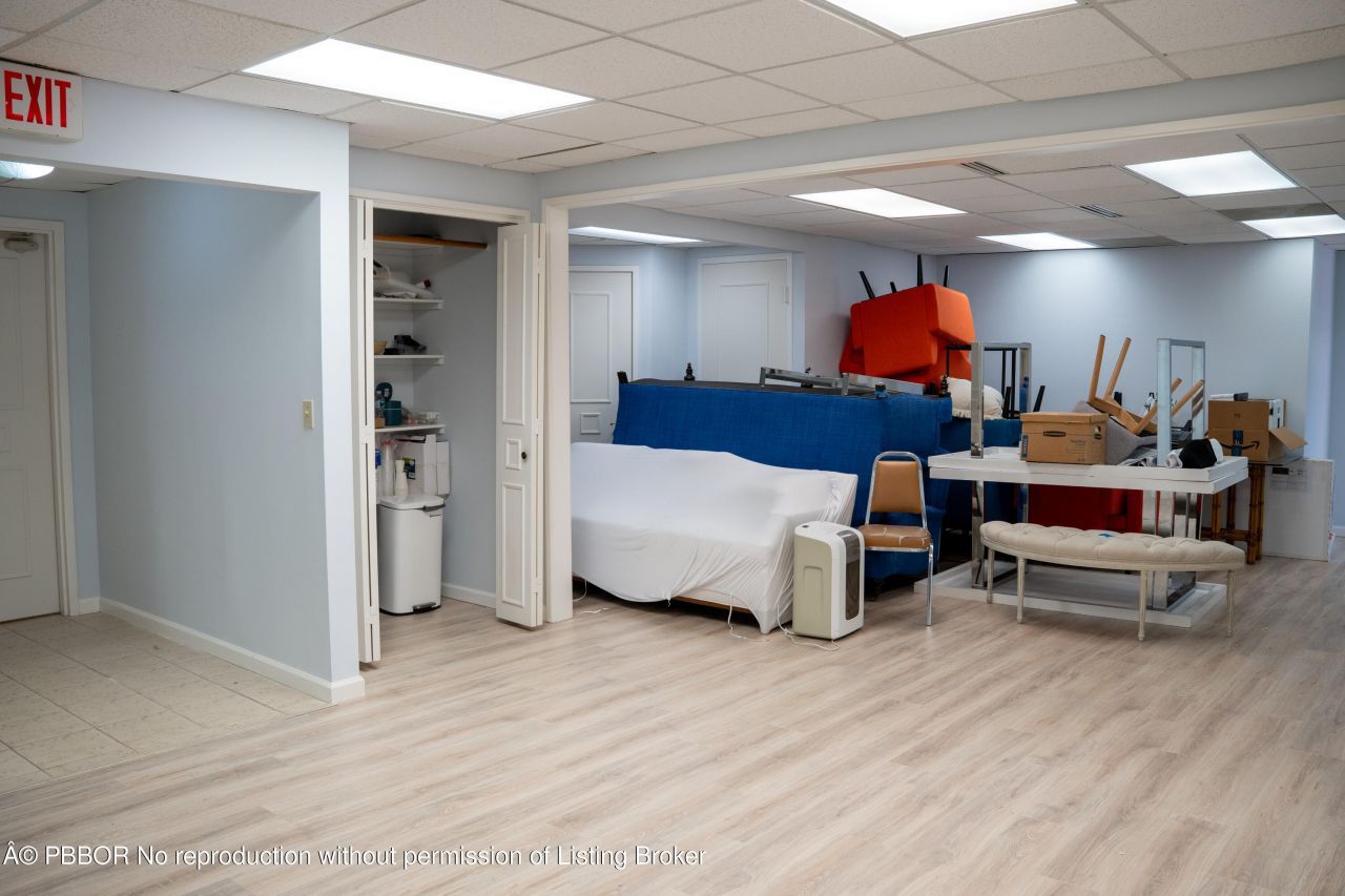 180 Royal Palm Way, Unit 203, Palm Beach, FL 33480 Photo