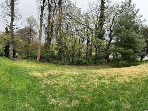 159A Copiague Place, Copiague, NY 11726