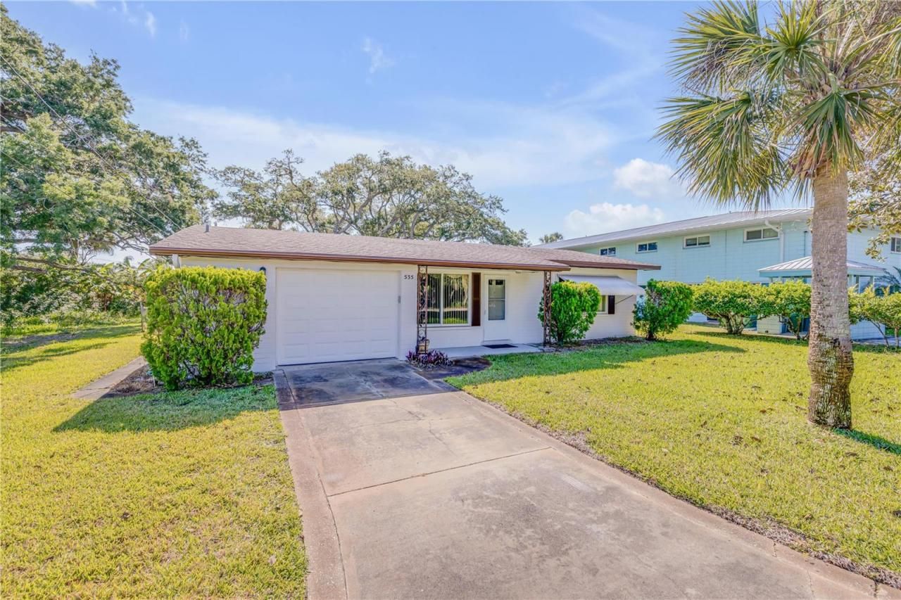 535 S Peninsula Avenue, New Smyrna Beach, FL 32169 Photo