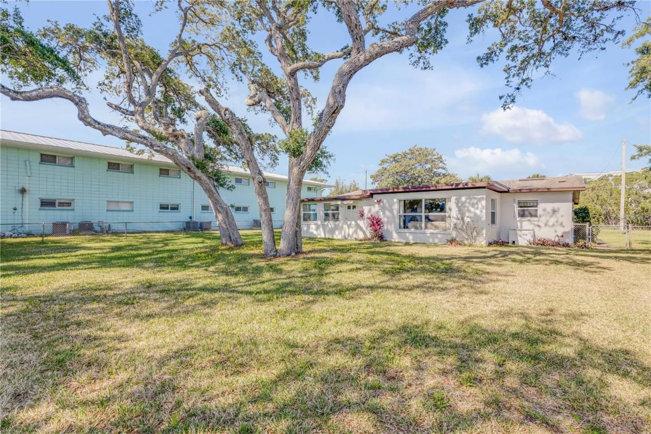 535 S Peninsula Avenue, New Smyrna Beach, FL 32169 Photo