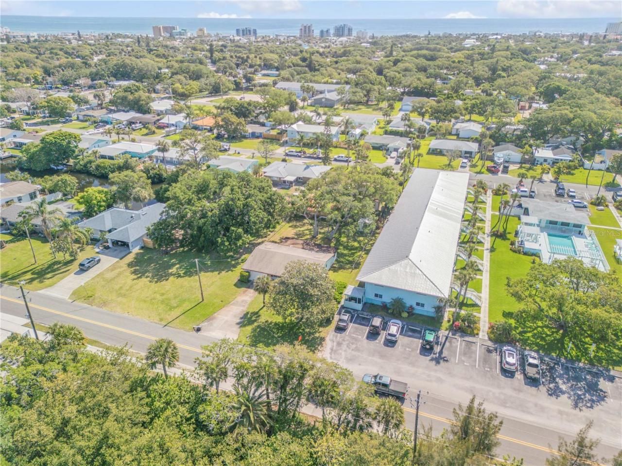 535 S Peninsula Avenue, New Smyrna Beach, FL 32169 Photo