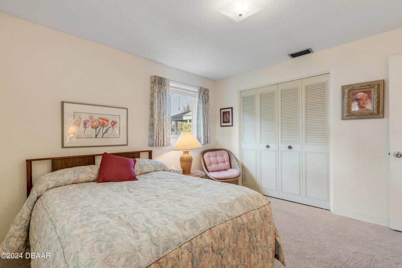 535 S Peninsula Avenue, New Smyrna Beach, FL 32169 Photo