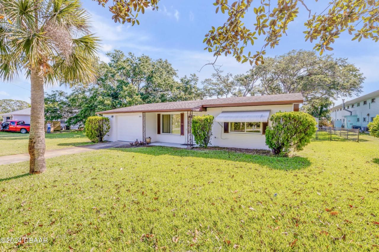 535 S Peninsula Avenue, New Smyrna Beach, FL 32169 Photo