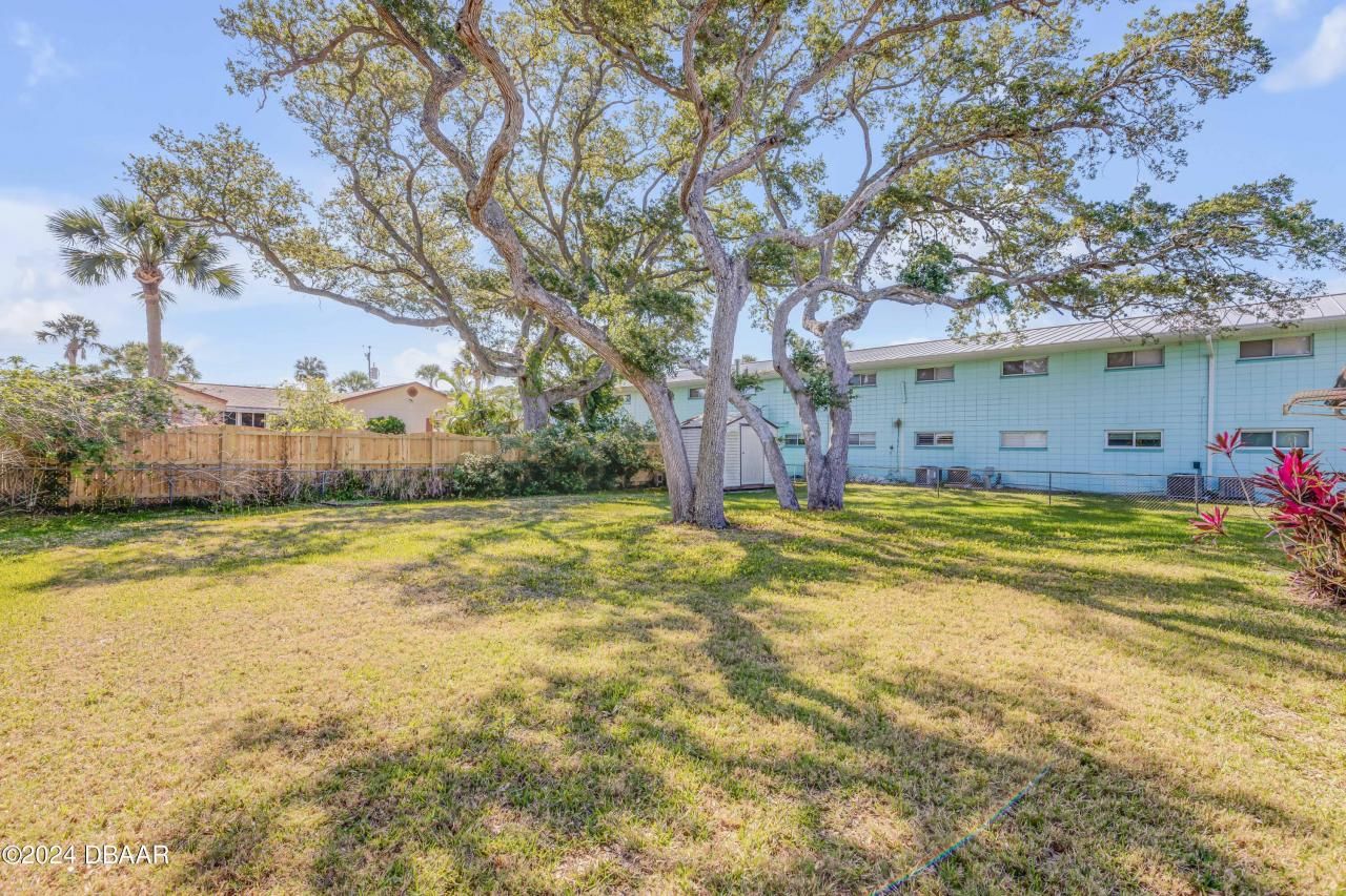 535 S Peninsula Avenue, New Smyrna Beach, FL 32169 Photo