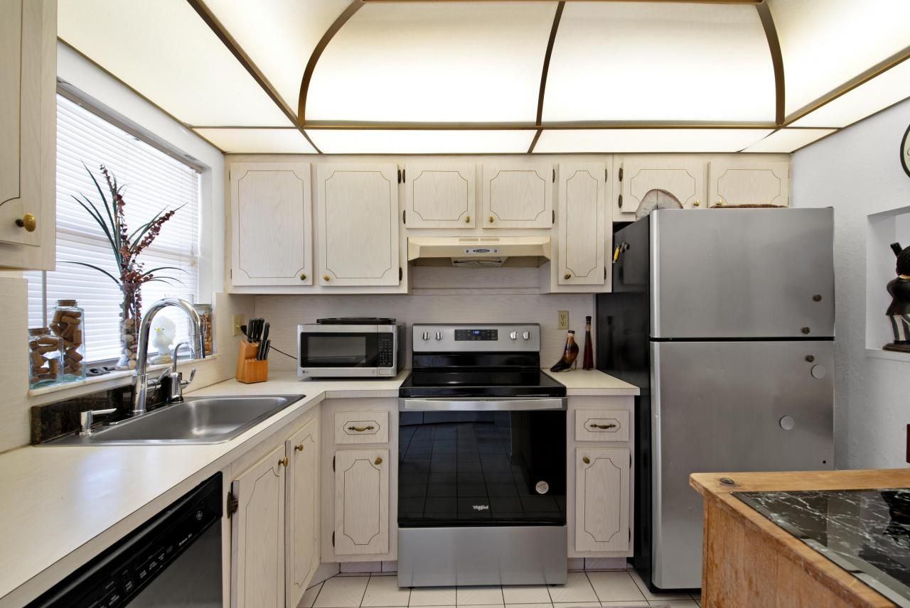 9281 Sunrise Lakes Boulevard, Unit 210, Sunrise, FL 33322 Photo