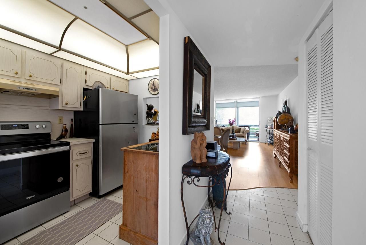 9281 Sunrise Lakes Boulevard, Unit 210, Sunrise, FL 33322 Photo