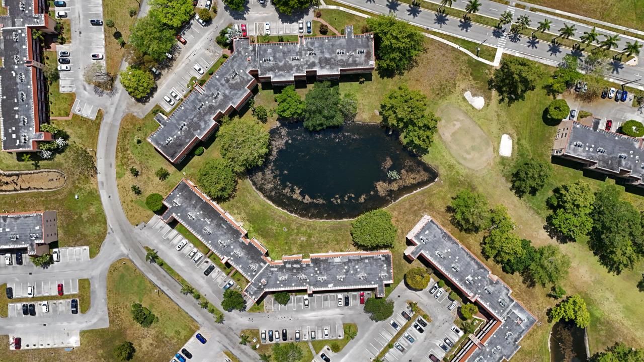 9281 Sunrise Lakes Boulevard, Unit 210, Sunrise, FL 33322 Photo