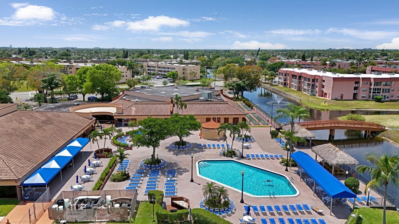 9281 Sunrise Lakes Boulevard, Unit 210, Sunrise, FL 33322 Photo