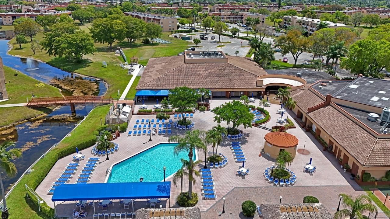 9281 Sunrise Lakes Boulevard, Unit 210, Sunrise, FL 33322 Photo