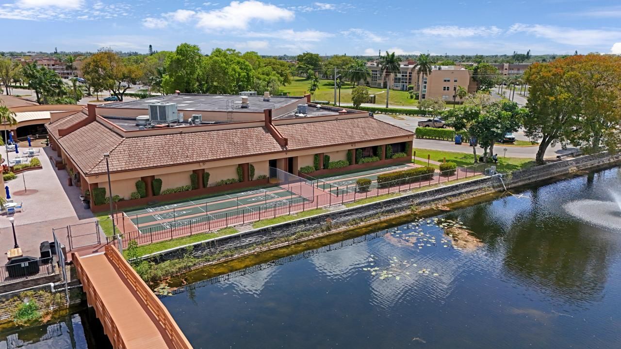 9281 Sunrise Lakes Boulevard, Unit 210, Sunrise, FL 33322 Photo