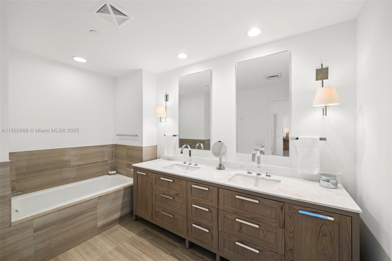 360 Ocean Dr, Unit 905S, Key Biscayne, FL 33149 Photo