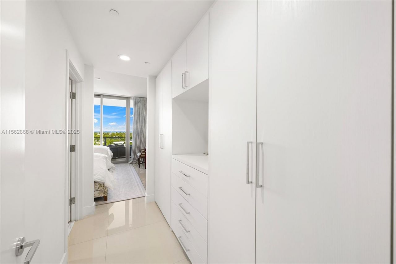 360 Ocean Dr, Unit 905S, Key Biscayne, FL 33149 Photo