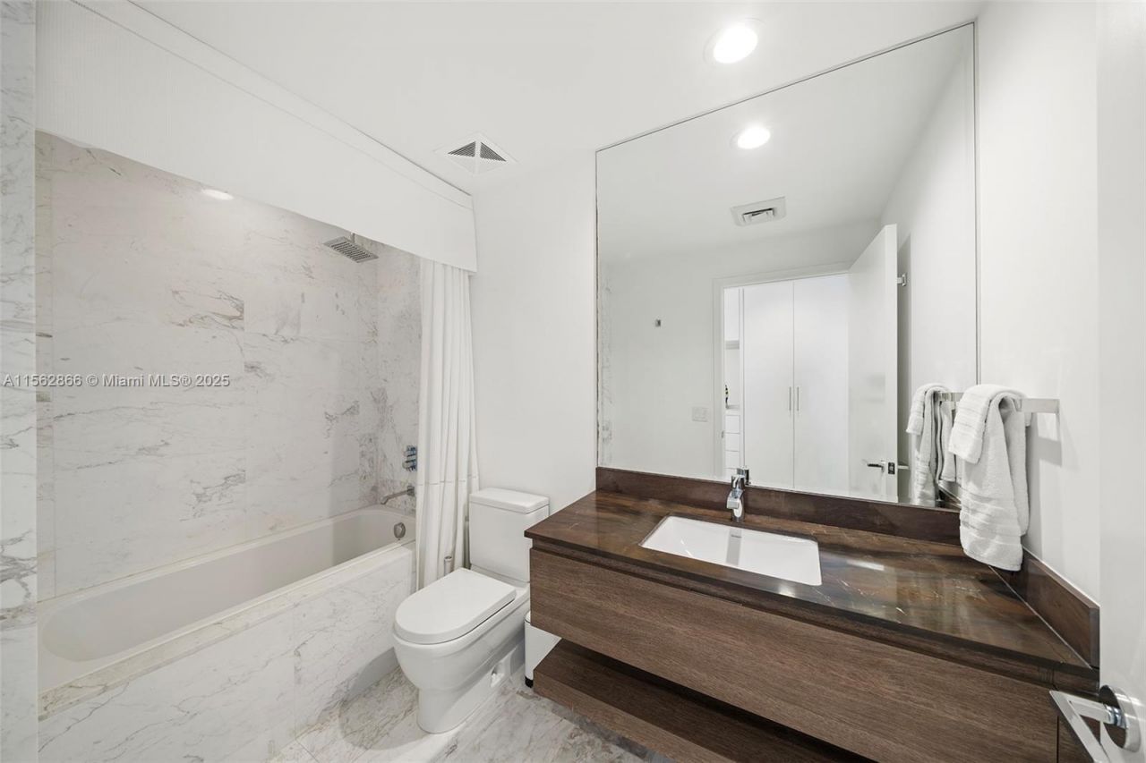 360 Ocean Dr, Unit 905S, Key Biscayne, FL 33149 Photo