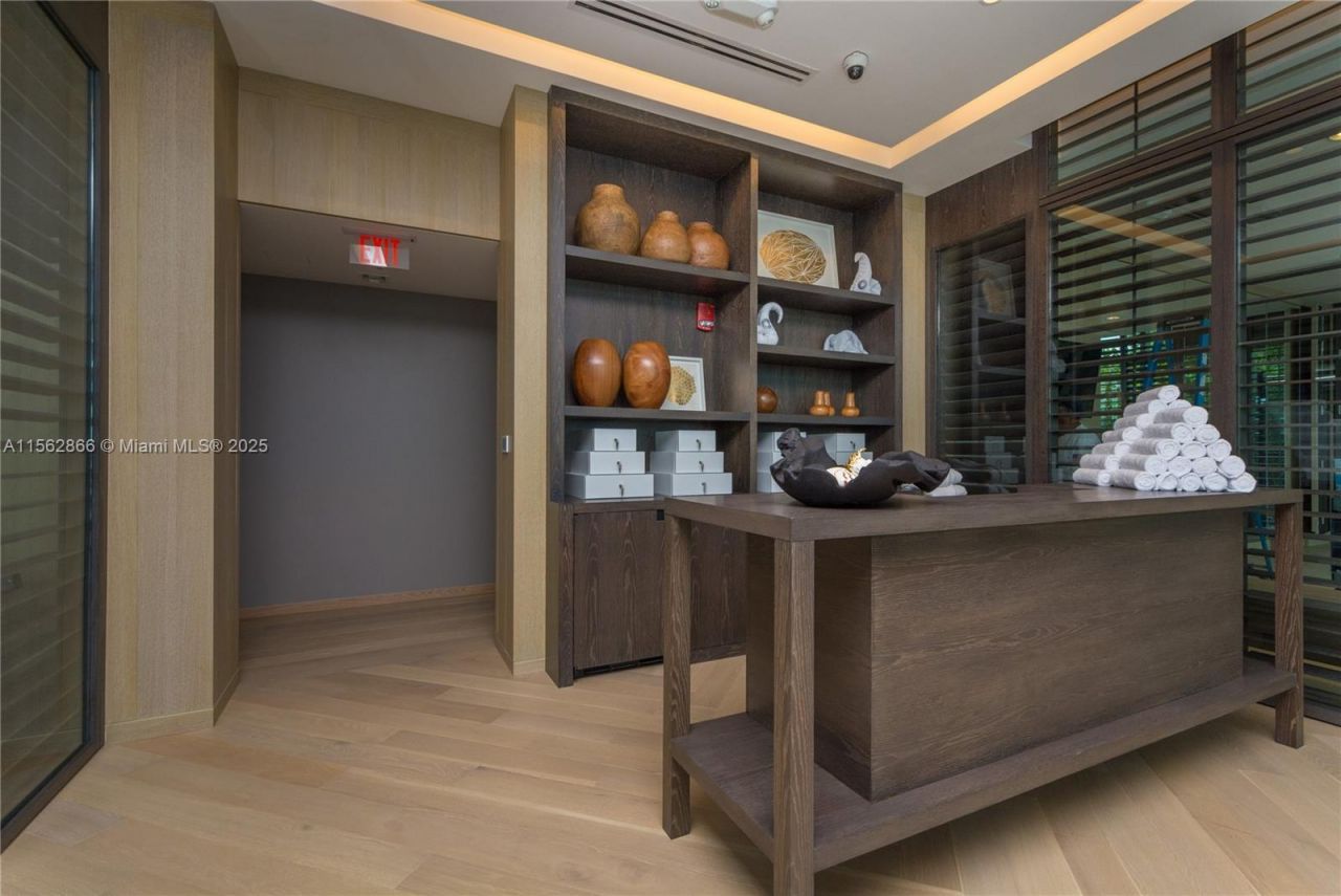 360 Ocean Dr, Unit 905S, Key Biscayne, FL 33149 Photo