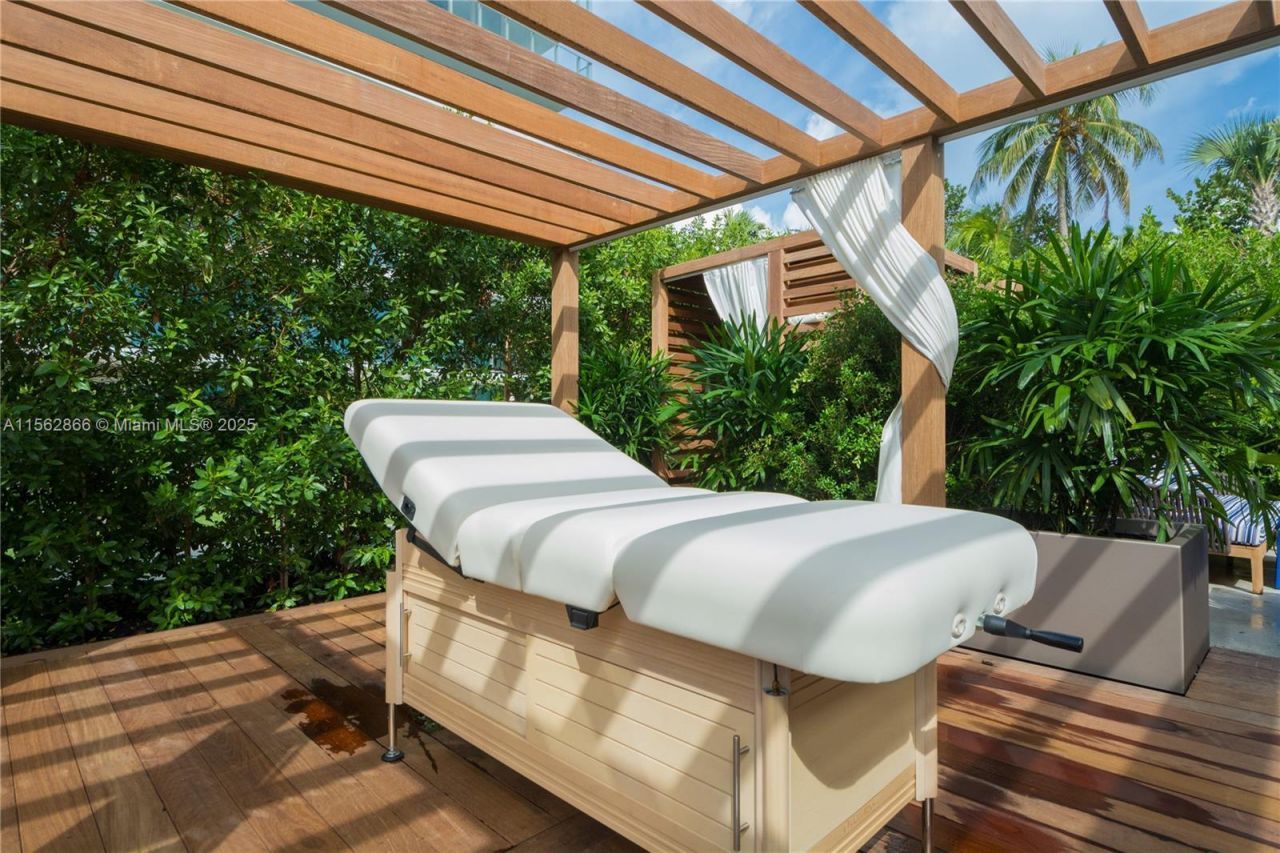 360 Ocean Dr, Unit 905S, Key Biscayne, FL 33149 Photo