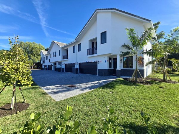 6997 NW 30th Terrace, Unit D, Fort Lauderdale, FL 33309
