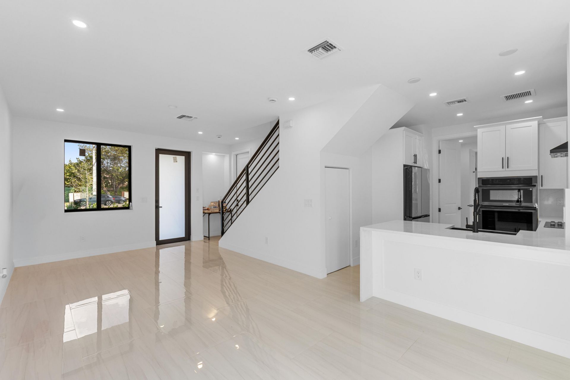 6997 NW 30th Terrace, Unit D, Fort Lauderdale, FL 33309 Photo
