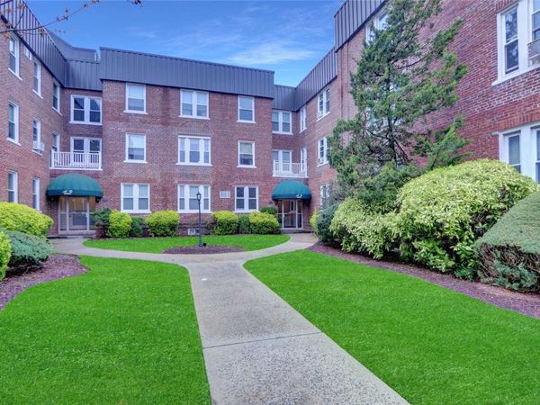 185 Atlantic Avenue, Unit C3, Lynbrook, NY 11563
