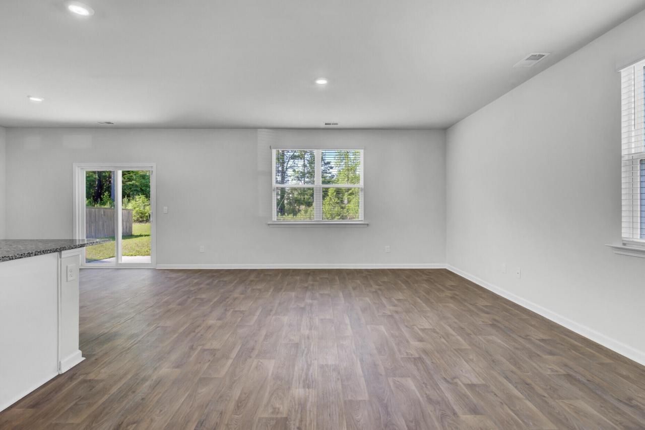 466 Cedarview Road Photo 10