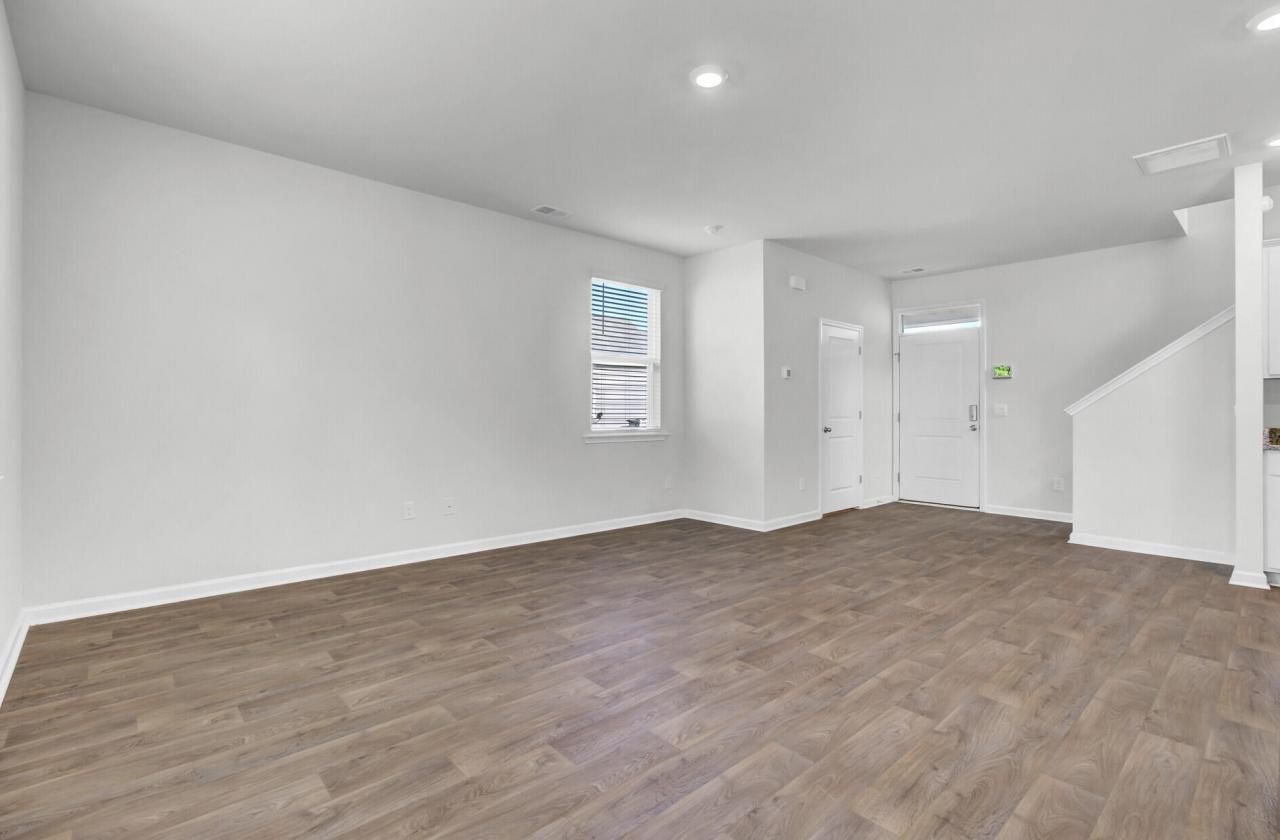 466 Cedarview Road Photo 11