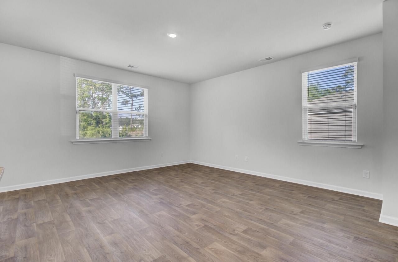 466 Cedarview Road Photo 12