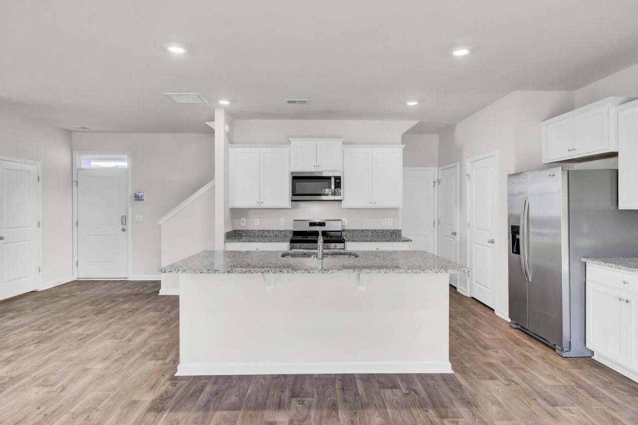 466 Cedarview Road Photo 15