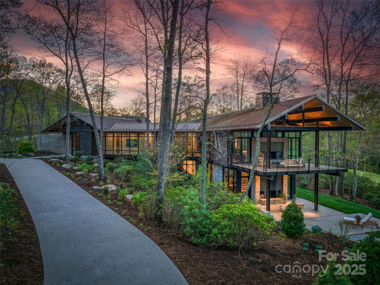 374 Walnut Valley Parkway, Arden, NC 28704 Main Photo